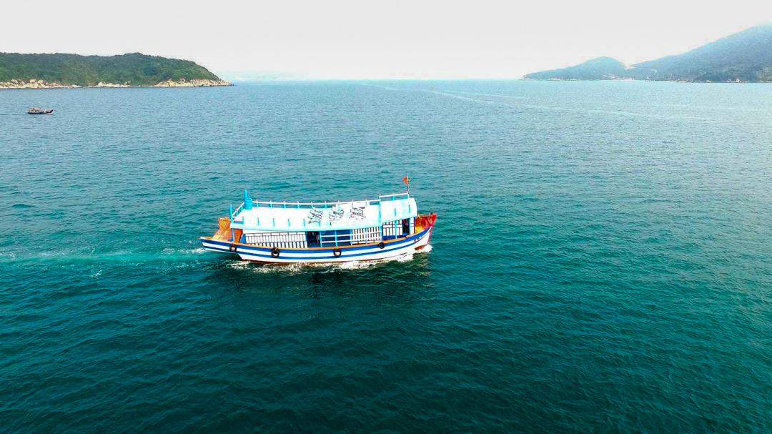 da nang to cham island by wooden boat